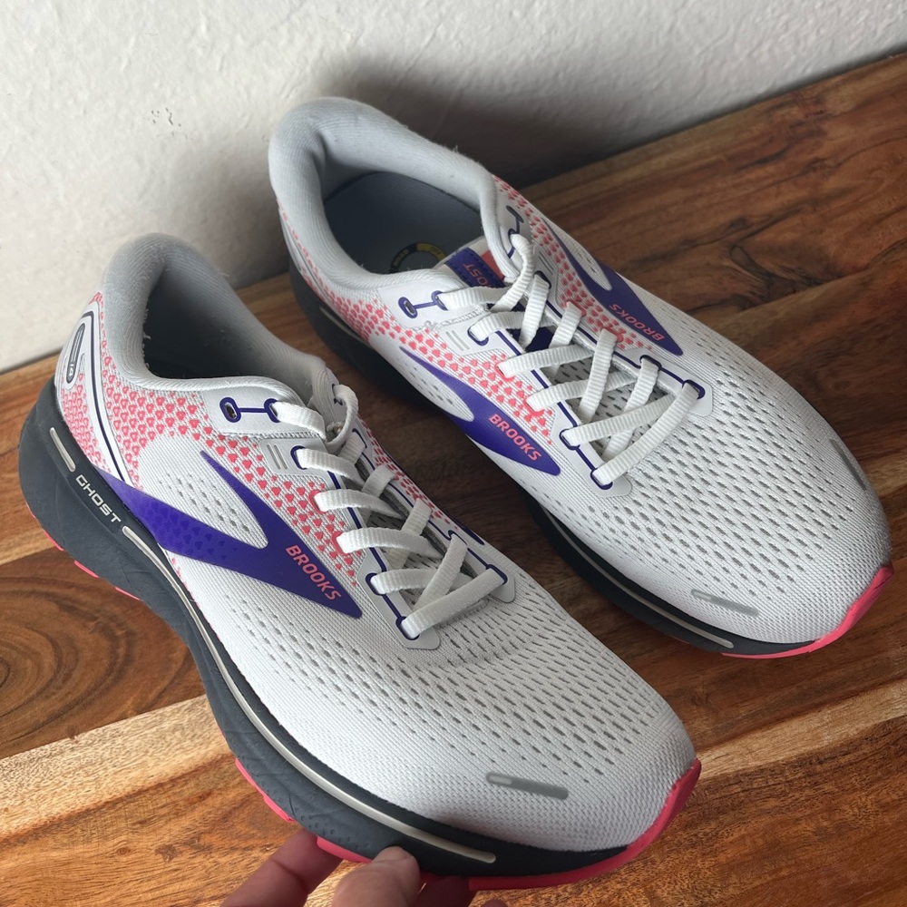 Brooks Ghost 10 White Purple Coral Insole replaced